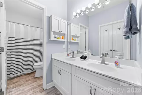 Bath - 18619 Harborside Dr, Cornelius, NC 28031 photo 1 of 2