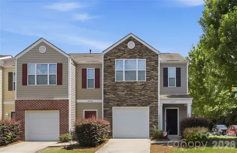 3627 Danvers St, Charlotte, NC 28213