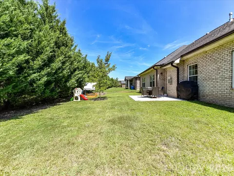 Exterior - 5224 Sustar Dr, Monroe, NC 28110 photo 7 of 10