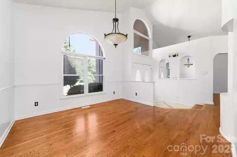 Living - 20127 Chapel Point Ln, Cornelius, NC 28031 photo 3 of 10
