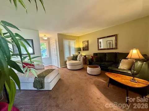 1905 Meadowlark 32 Ln #32, Charlotte, NC 28210