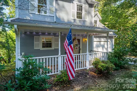 18 Friendly Way, Asheville, NC 28806