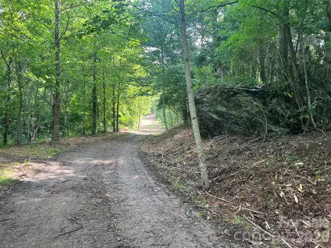 000 Compromise Dr, Waynesville, NC 28785