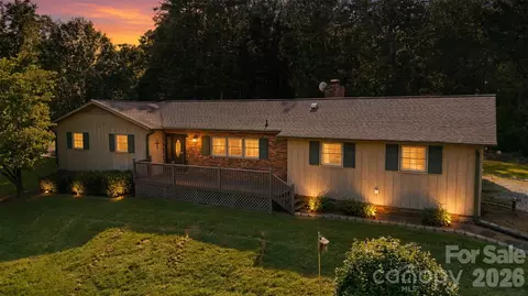 258 Nine Patch Ln, Taylorsville, NC 28681