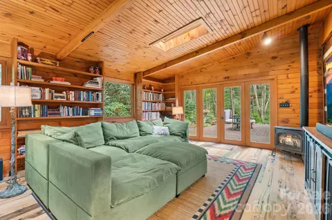 Living - 982 Jakes Mountain Rd, Deep Gap, NC 28618 photo 2 of 3