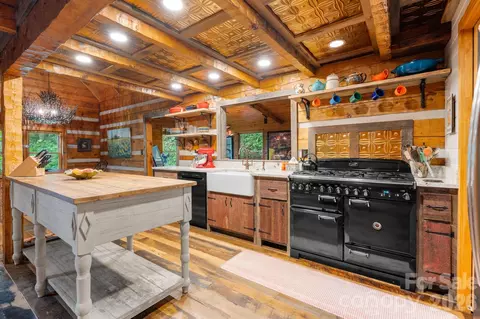 Kitchen - 982 Jakes Mountain Rd, Deep Gap, NC 28618 photo 1 of 2