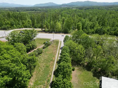 21 Elaine Eden Dr, Asheville, NC 28806