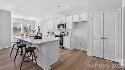 Entry Way - 1005 Grace Valley Dr, Monroe, NC 28112 photo 5 of 10