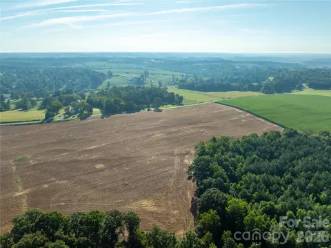 Chief Thomas Road, Harmony, NC 28634 photo 19