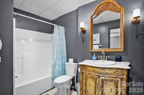 Bath - 372 Broken Arrow Trl, Boone, NC 28607 photo 5 of 5