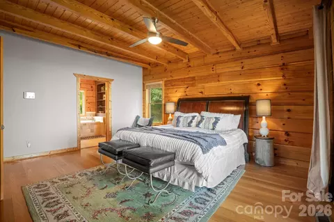 Bedroom - 372 Broken Arrow Trl, Boone, NC 28607 photo 2 of 5