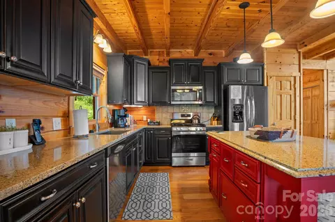 Kitchen - 372 Broken Arrow Trl, Boone, NC 28607 photo 2 of 4