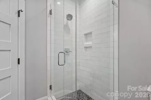 Bath - 15310 E Rock Ct, Davidson, NC 28036 photo 5 of 7