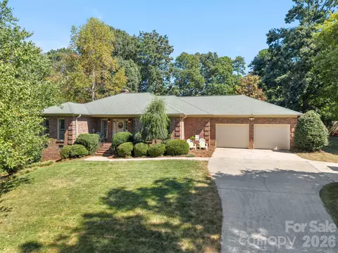 206 Woodridge Dr, Belmont, NC 28012