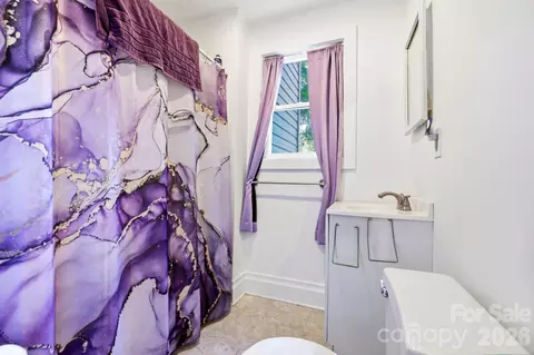 Bath - 65 King St, Asheville, NC 28804 photo 1 of 1