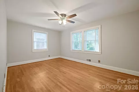Bedroom - 419 1st N Ave N, Conover, NC 28613 photo 3 of 5
