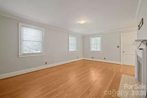 Living - 419 1st N Ave N, Conover, NC 28613 photo 3 of 8