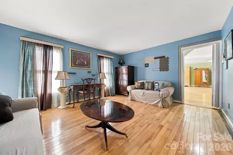 Living - 4131 Wandering Ne Ln NE, Hickory, NC 28601 photo 7 of 10
