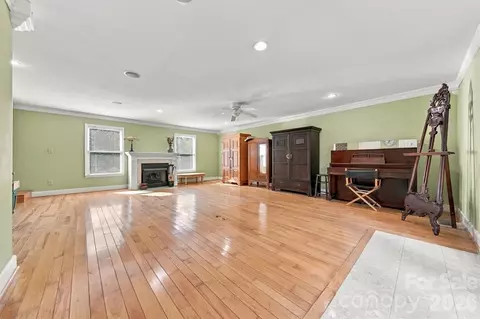 Living - 4131 Wandering Ne Ln NE, Hickory, NC 28601 photo 9 of 10