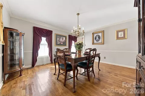 Dining - 4131 Wandering Ne Ln NE, Hickory, NC 28601 photo 3 of 3