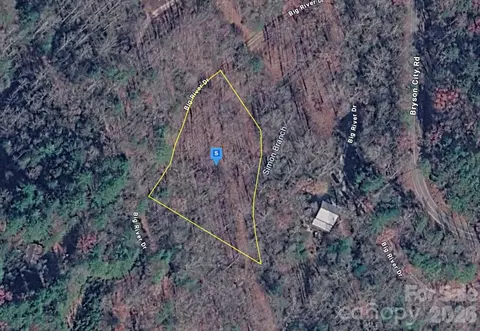 150 Big River Dr, Bryson City, NC 28713