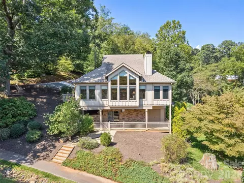18 Covey Trl, Waynesville, NC 28786