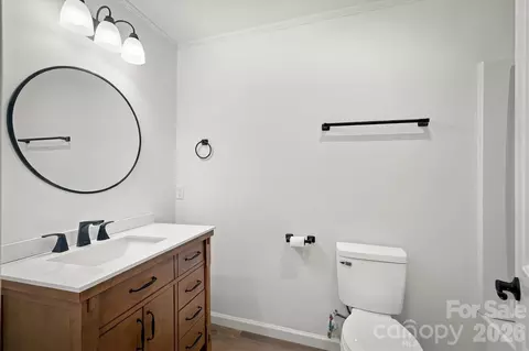 Bath - 3034 Heffner Pl, Hudson, NC 28638 photo 3 of 5