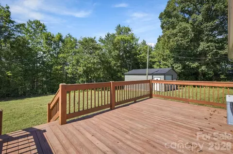 Exterior - 3034 Heffner Pl, Hudson, NC 28638 photo 1 of 6