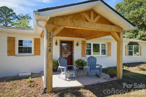 Exterior - 3034 Heffner Pl, Hudson, NC 28638 photo 4 of 6