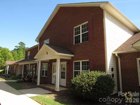 Exterior - 102 Brandywine Ne Z5 Dr NE #Z5, Conover, NC 28613 photo 2 of 11