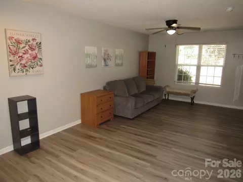 Living - 102 Brandywine Ne Z5 Dr NE #Z5, Conover, NC 28613 photo 3 of 6