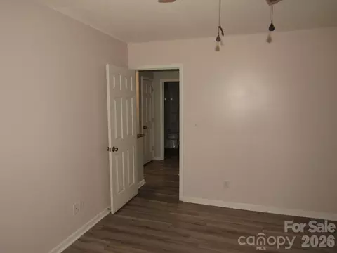 Bedroom - 102 Brandywine Ne Z5 Dr NE #Z5, Conover, NC 28613 photo 4 of 4