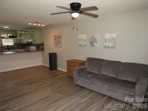Living - 102 Brandywine Ne Z5 Dr NE #Z5, Conover, NC 28613 photo 1 of 6
