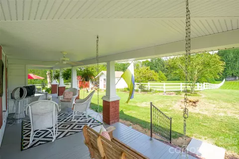 Exterior - 1186 Denton Rd, Denton, NC 27239 photo 3 of 11