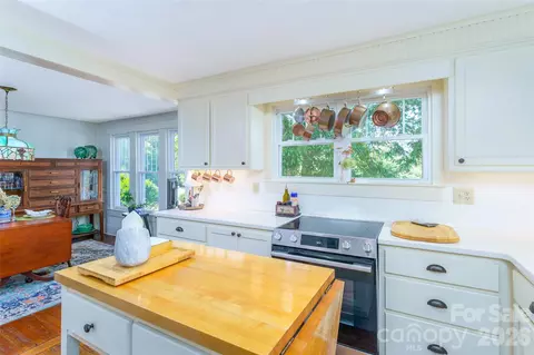 Kitchen - 1186 Denton Rd, Denton, NC 27239 photo 2 of 2