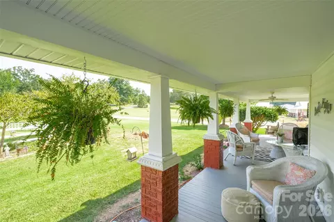 Exterior - 1186 Denton Rd, Denton, NC 27239 photo 4 of 11