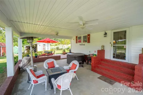 Exterior - 1186 Denton Rd, Denton, NC 27239 photo 7 of 11
