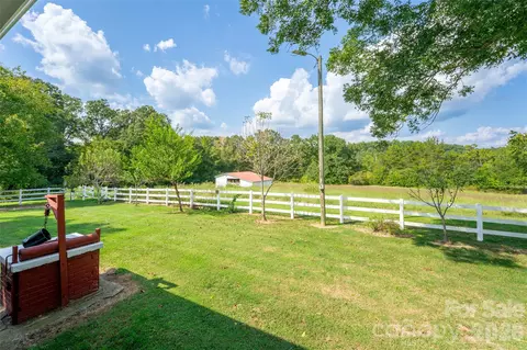 Exterior - 1186 Denton Rd, Denton, NC 27239 photo 10 of 11