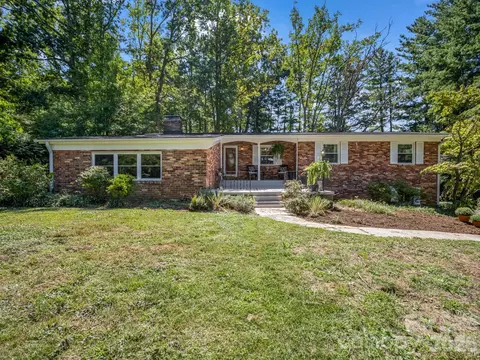 21 Sleepy Hollow Dr, Asheville, NC 28805