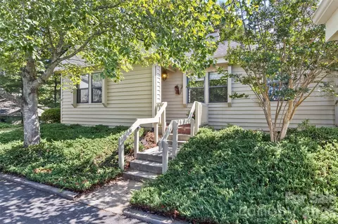 3001 Saint Augustine Aa1 Pl #AA1, Asheville, NC 28805