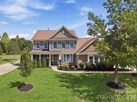 911 Oleander Ln, Waxhaw, NC 28173
