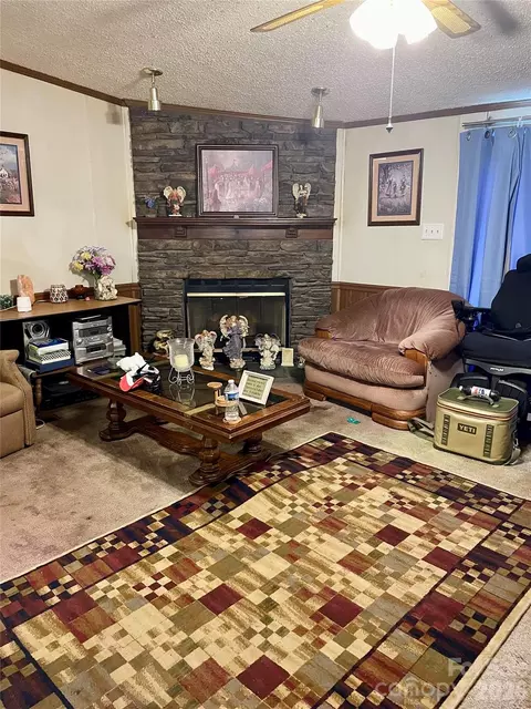 Living - 112 Flake Rd, Harmony, NC 28634 photo 1 of 2