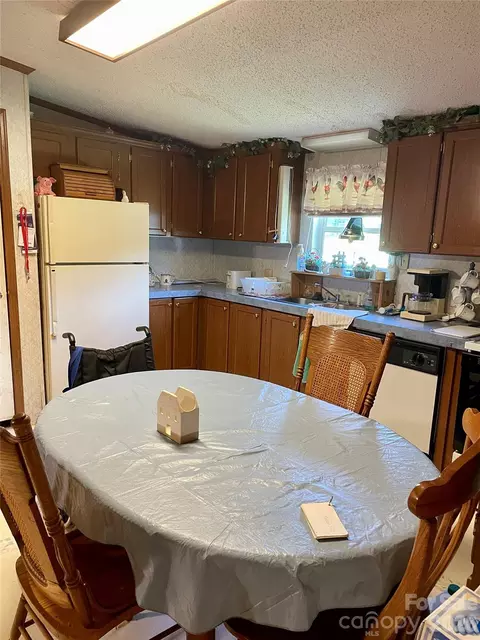 Kitchen - 112 Flake Rd, Harmony, NC 28634 photo 1 of 1