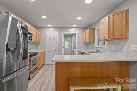 Kitchen - 111 Natures Trl, Clyde, NC 28721 photo 1 of 2