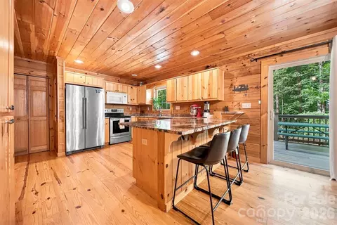 Kitchen - 963 Double Eagle Dr, Nebo, NC 28761 photo 1 of 4