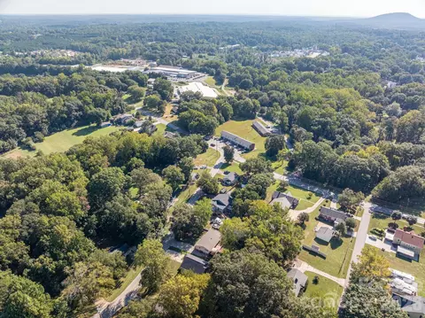 313 Willis Rd, Dallas, NC 28034