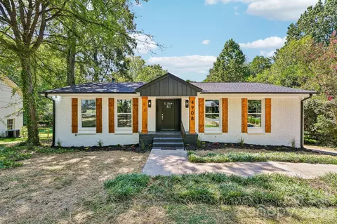 4908 Zephyr Ln, Charlotte, NC 28209