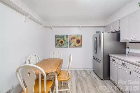 Kitchen - 102 Boyd 2a Dr #2A, Flat Rock, NC 28731 photo 3 of 4