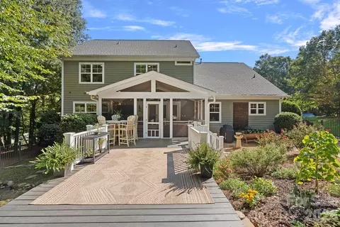 Exterior - 174 Logan Crossing Dr, Davidson, NC 28036 photo 11 of 11