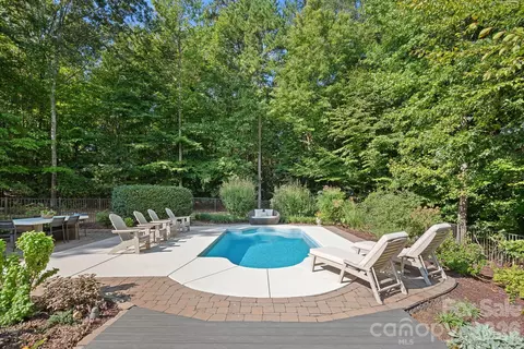 Exterior - 174 Logan Crossing Dr, Davidson, NC 28036 photo 6 of 11